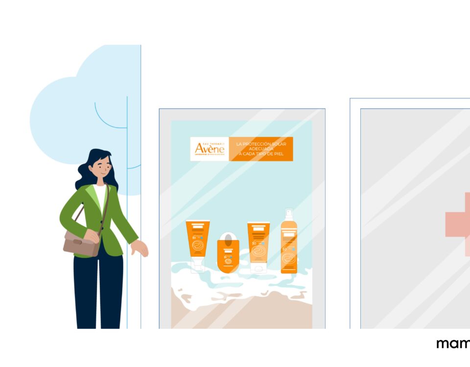 escaparate-farmacia-campaña-verano-solares-cliente-entrando-mambo-project